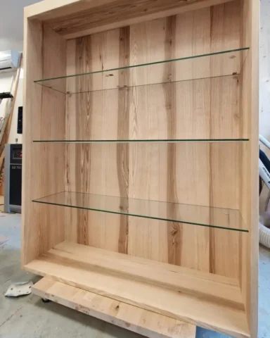 Bibliothèque en frêne