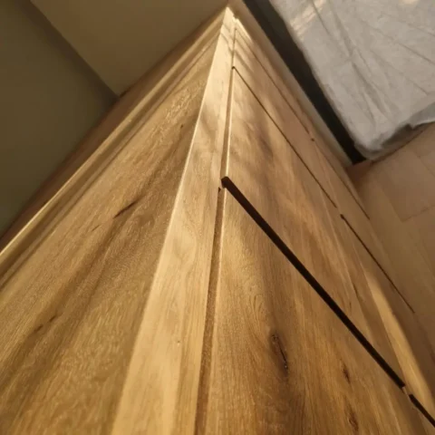 Buffet en chêne avec placard en chêne massif